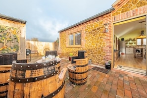 تناول الطعام بالخارج