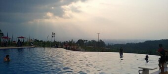 The Valley Guesthouse