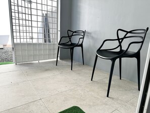 Porch - Cozy Crib 5mins from the airport (Kingston)