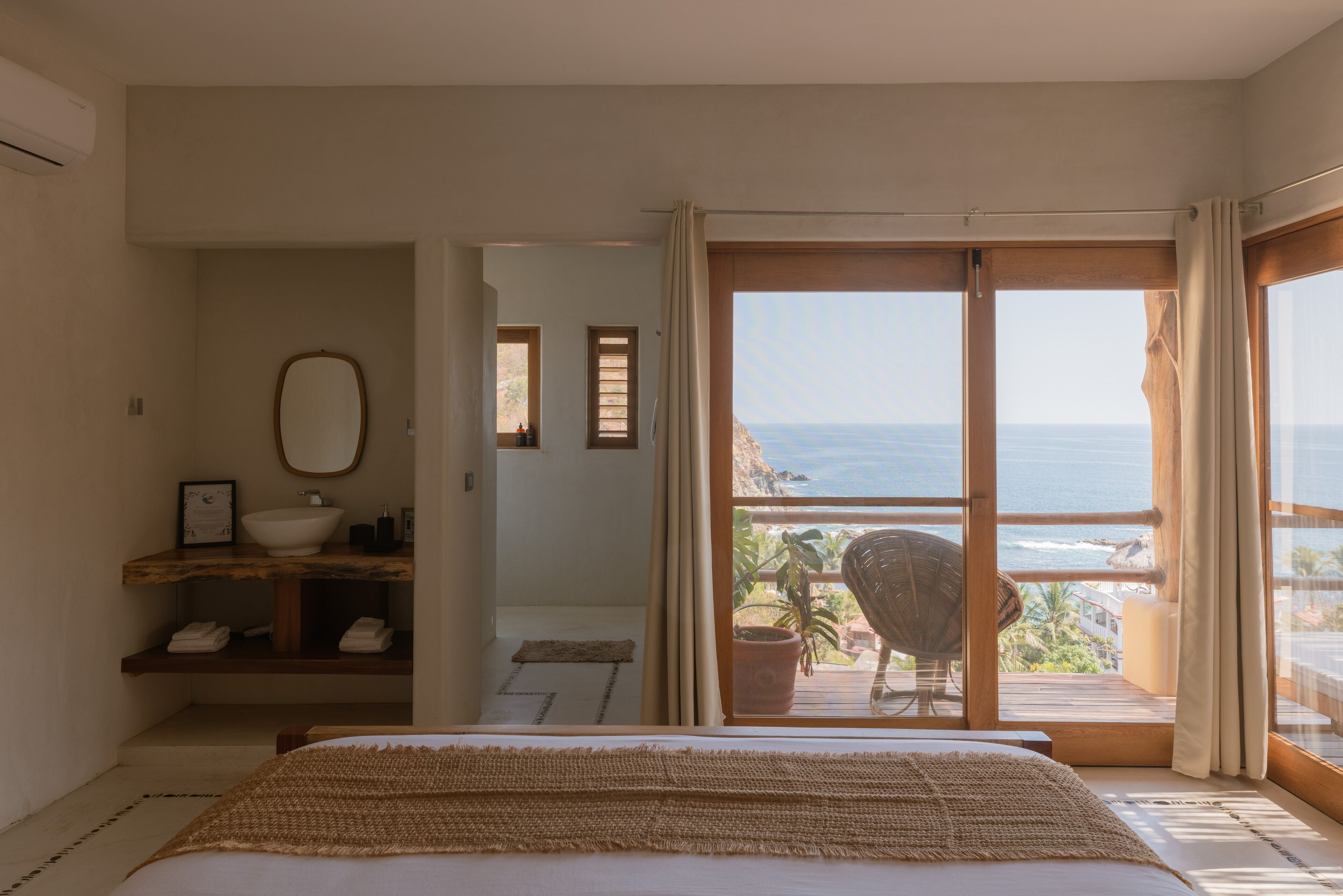 The Mazunte | Egyptian cotton sheets, premium bedding, down comforters