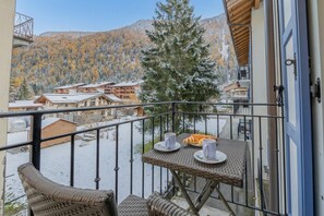 Balcony - V Loriaz 11: Beside Ski Lift; Pool, Sauna & Gym, Vallorcine (Argentiere), France (Vallorcine (Argentiere))