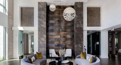 Lovely Mission Valley 2BR w/ W/D & Gym , nr shops, by Blueground