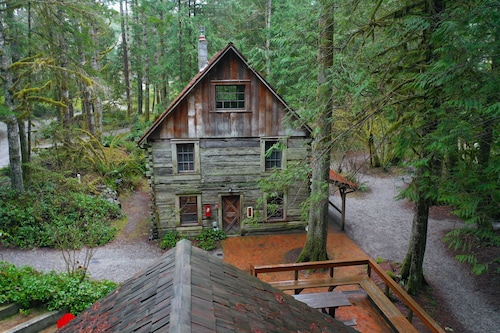 Snowater Condo - with amenities, trails and river access