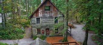 Snowater Condo - with amenities, trails and river access