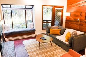 تلفزيون ذكي، مدفأة، تنس طاولة