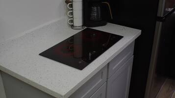 Fridge, microwave, stovetop, electric kettle