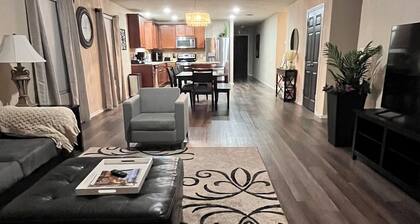 A Family Cozy Getaway 7 miles from Sea World and Fiesta, Texas