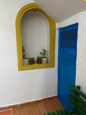 المنشأة من الداخل