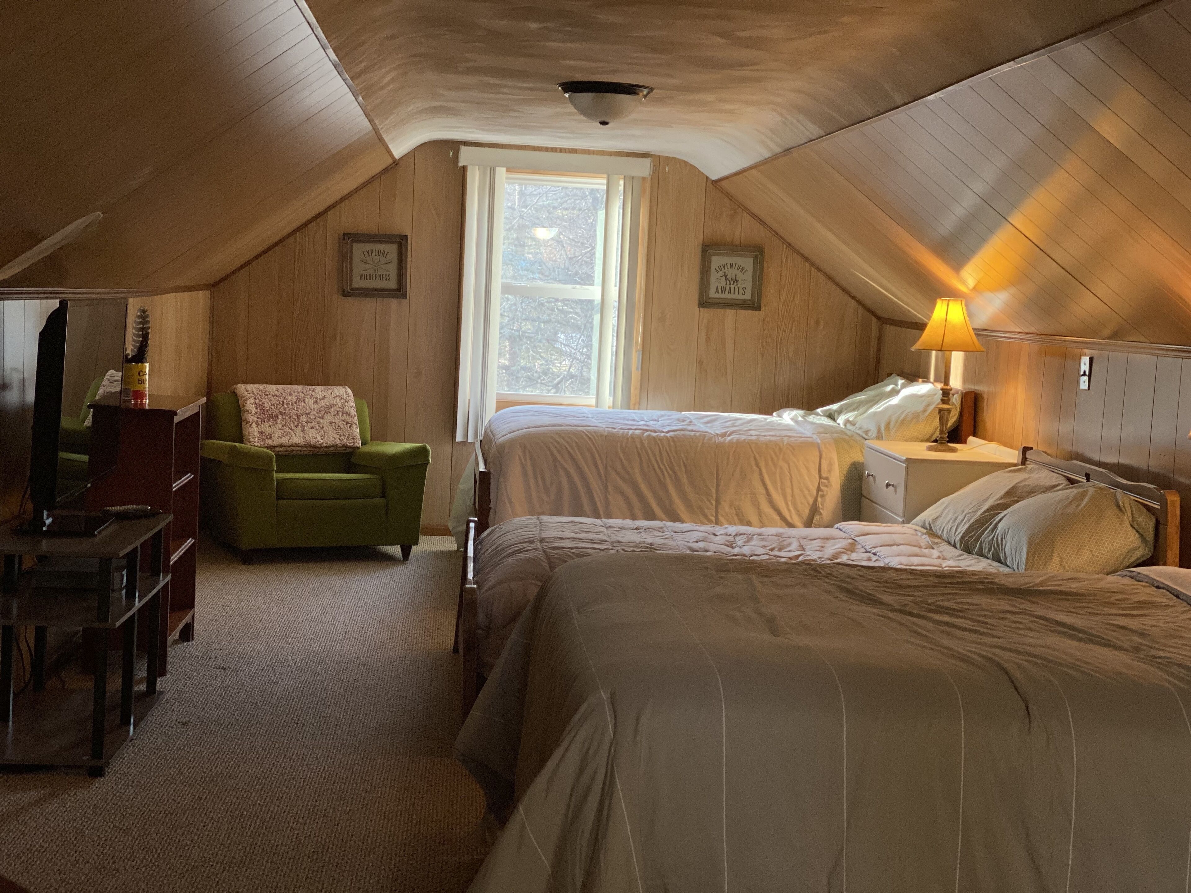 3 bedrooms, iron/ironing board, travel crib, free WiFi