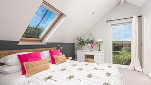 4 soverom, skrivebord, internettilgang og sengetøy