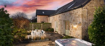 The Haybarn - Pet Friendly - Hot Tub - Free Parking