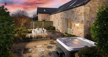 The Haybarn - Pet Friendly - Hot Tub - Free Parking