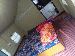 Deluxe Tent | Free WiFi, bed sheets - Barot Waterfall Camps And Domes  (Padhar)