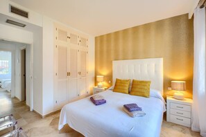 2 bedrooms, iron/ironing board, WiFi, wheelchair access - Cozy Beach Side Apartment With Pool (Estepona)