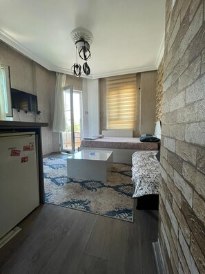 In-room safe, soundproofing, iron/ironing board, free WiFi - jadran ocean hotel (Essen)