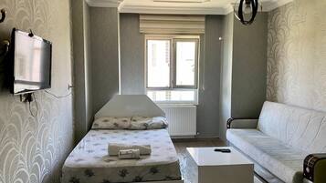 Suite | 1 bedroom, in-room safe, soundproofing, iron/ironing board