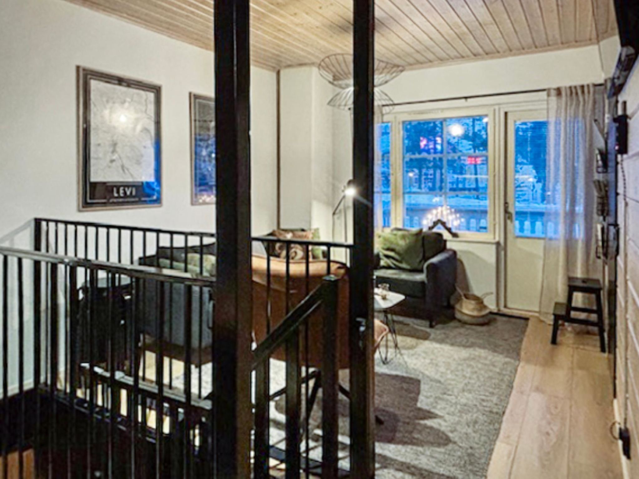 المنشأة من الداخل