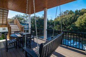 Outdoor dining - Beachside Bliss at Third From the End (Pawleys Island)