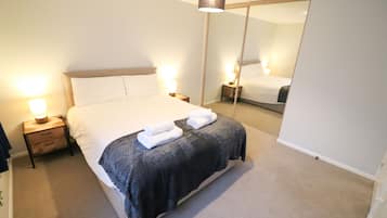 Family Apartment | 2 bedrooms, soundproofing, free WiFi, bed sheets