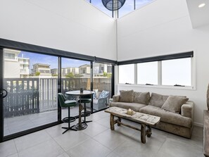 تلفزيون ذكي