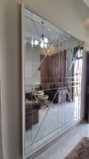 Front of property - Oemah Wisata RinginSari (Depok)