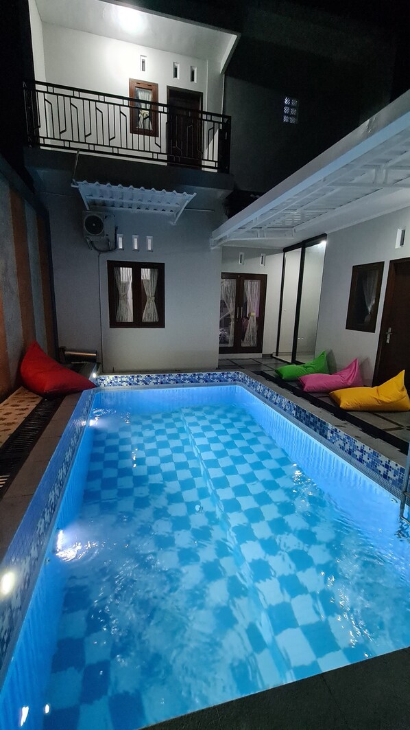 Outdoor pool - Oemah Wisata RinginSari (Depok)