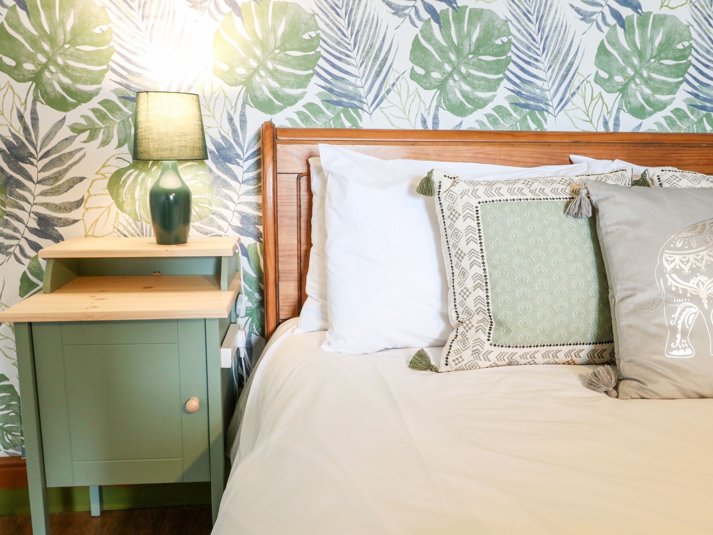 Cottage | 5 bedrooms, WiFi (free), individually decorated, individually furnished