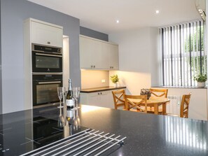 Cottage | Private kitchen | Fridge, dishwasher, electric kettle, toaster - The Old Post Office (Matlock)