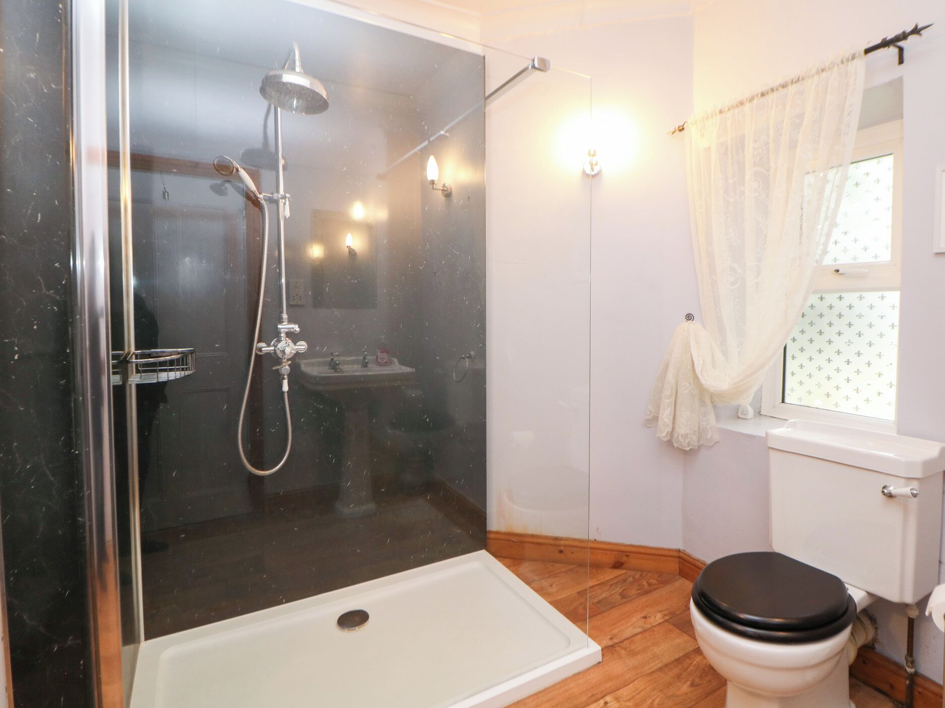 Cottage | Interior