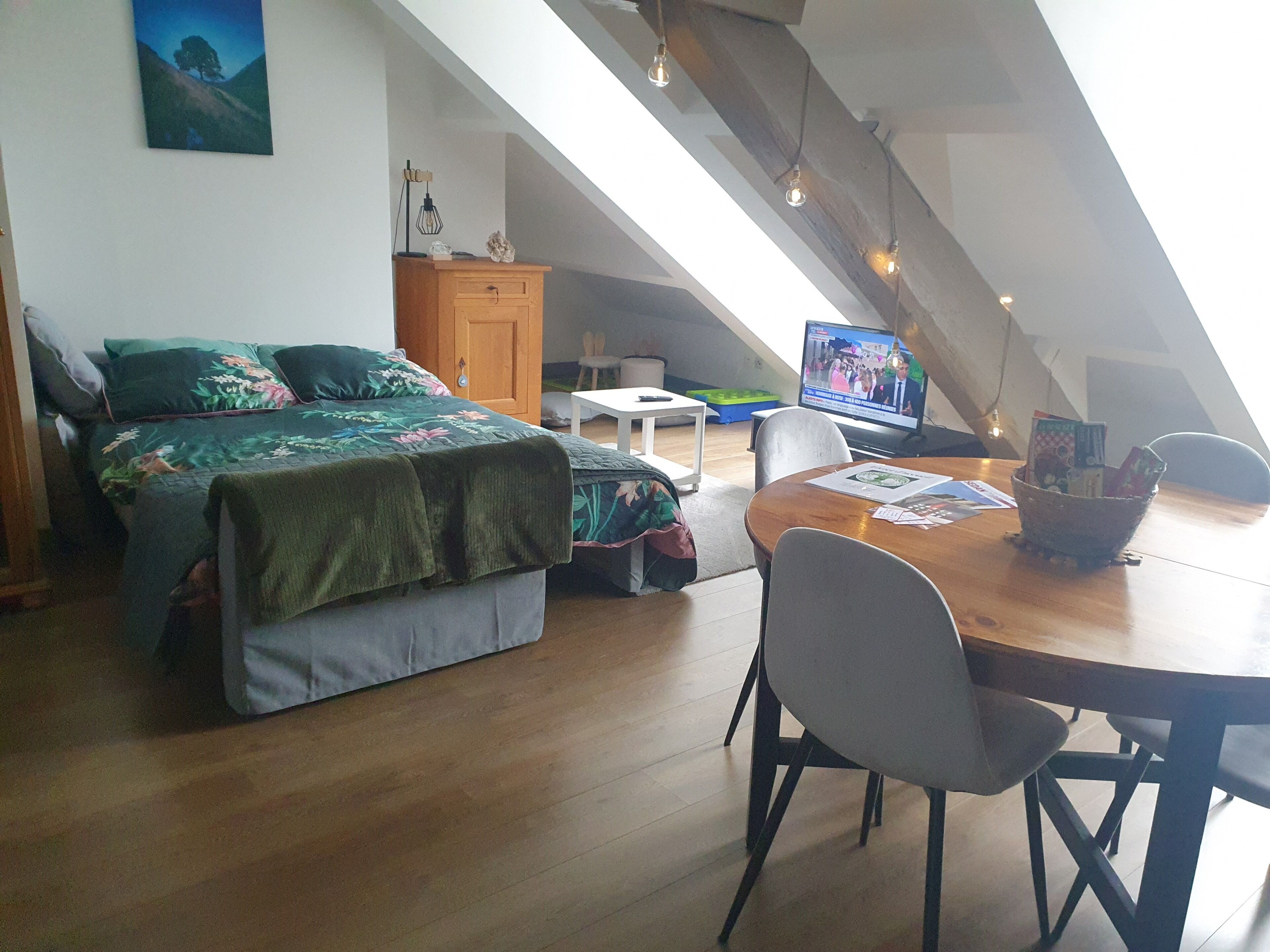 1 多间卧室、熨斗/熨衣板、免费 WiFi、床单