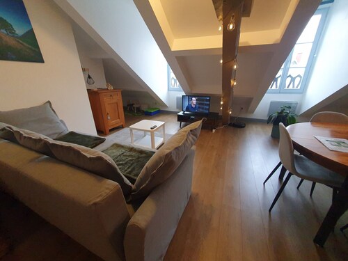 Duplex apartment classified 2 stars.