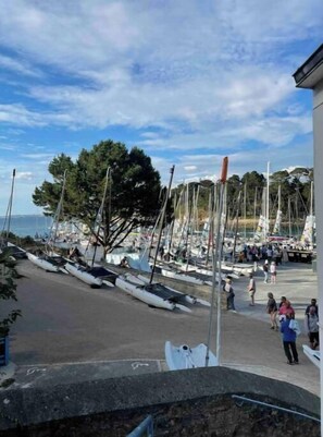 Marina - Large studio in marina residence. Furnished tourism *** (TREBOUL, DOUARNENEZ)