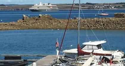 Large studio in marina residence. Furnished tourism ***