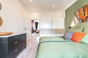 1 slaapkamer, een bureau, een strijkplank/strijkijzer, gratis wifi