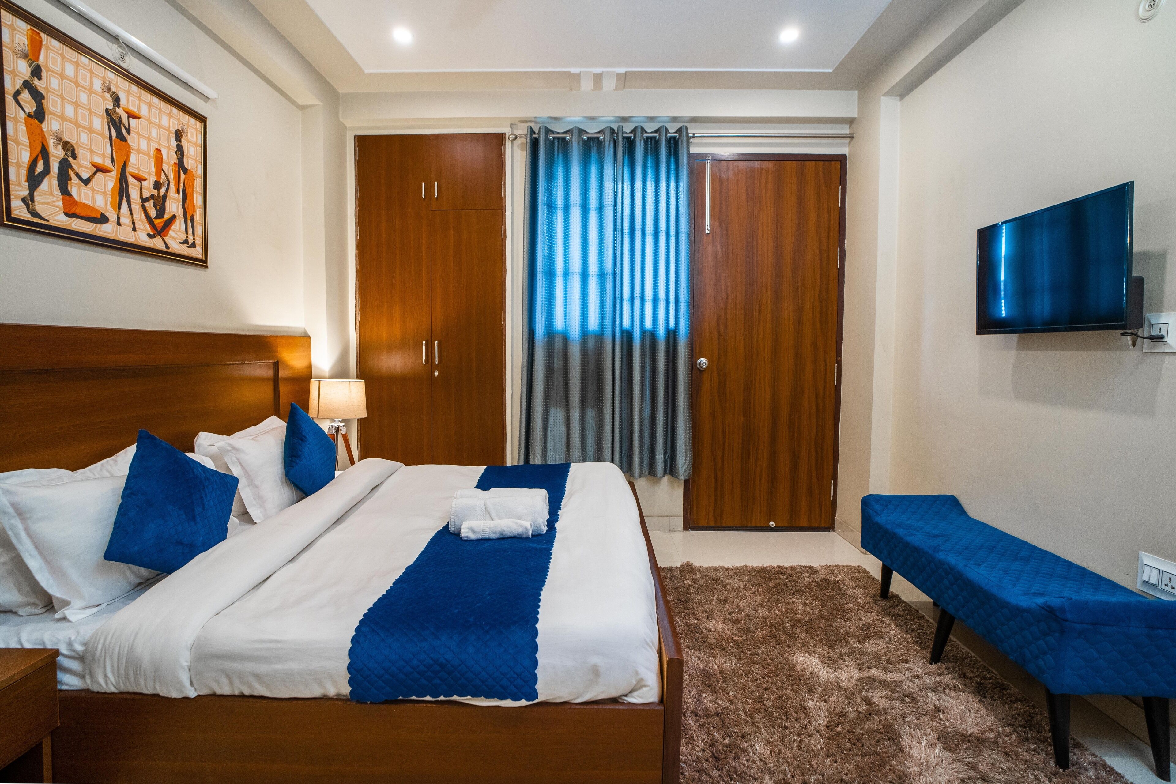 Deluxe Apartment | 1 bedroom, Egyptian cotton sheets, premium bedding, in-room safe