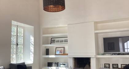 Villa moderne avec piscine Ă seulement Ăš kms d'Essaouira