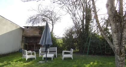 Gßte 5 pers avec jardin clos et barbecue, nature et détente à Les Ressuintes, proche La Ferté-Vidame