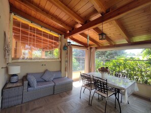 Interior - Villino del Sorriso-Three-room apartment near the sea and services, garden, parking space (Marcelli)