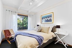 3 habitaciones, tabla de planchar con plancha y wifi gratis 