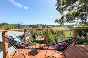 Property grounds - Fairview Lakeside Cottage with Amazing Views (Metung)
