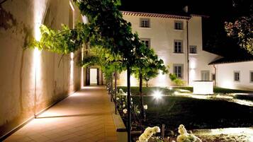 Enceinte de lâhĂ©bergement