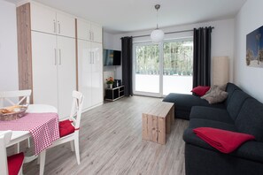 TV, DVD player, stereo - Apartment am Wurmberg 1 directly at the Wurmberg cable car (Braunlage)