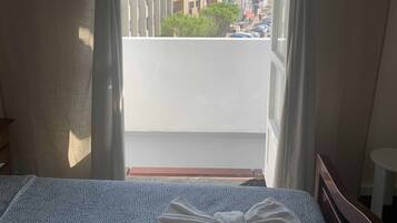 Habitación doble | Ropa de cama hipoalergénica y decoración individual