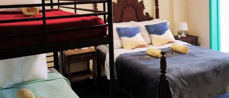 Quarto quádruplo família, cozinha americana | Roupas de cama antialérgicas, individualmente decorados