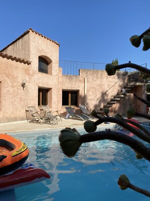 Piscine extérieure, piscine chauffée