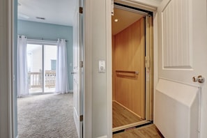 Interior - Pet friendly home just steps to the beach! (Surf City)
