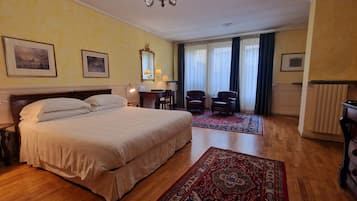 Suite | Una scrivania, ferro/asse da stiro, Wi-Fi gratuito, lenzuola