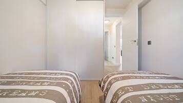 2 sovrum och sängkläder