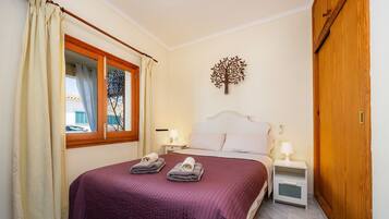 6 dormitorios, tabla de planchar con plancha, wifi gratis y ropa de cama