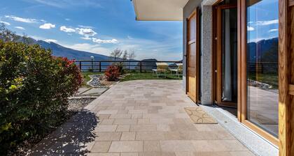 Ferienwohnung 'Bocca Nevese Abete' mit Seeblick, privater Terrasse und WLAN